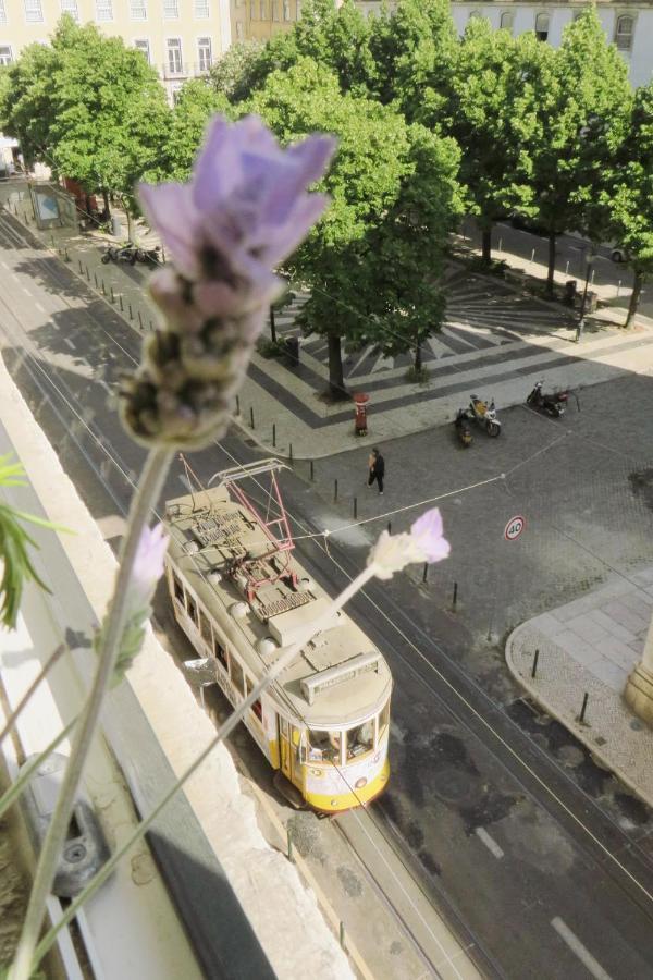 Lisbon Calling Luaran gambar